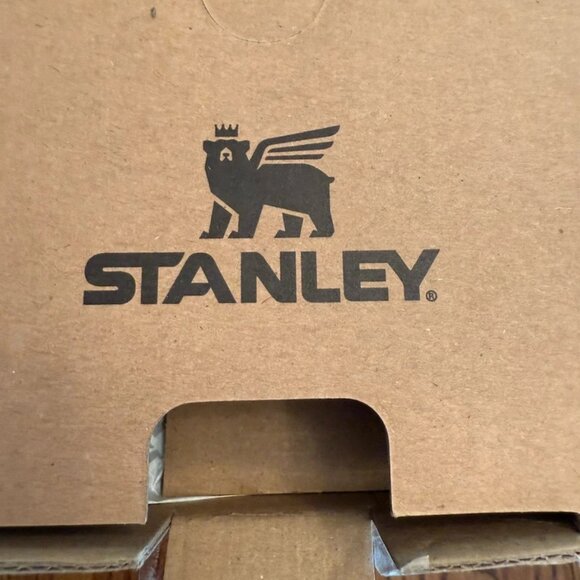 Stanley 2.0 Quencher Tumbler - Picture 13 of 14